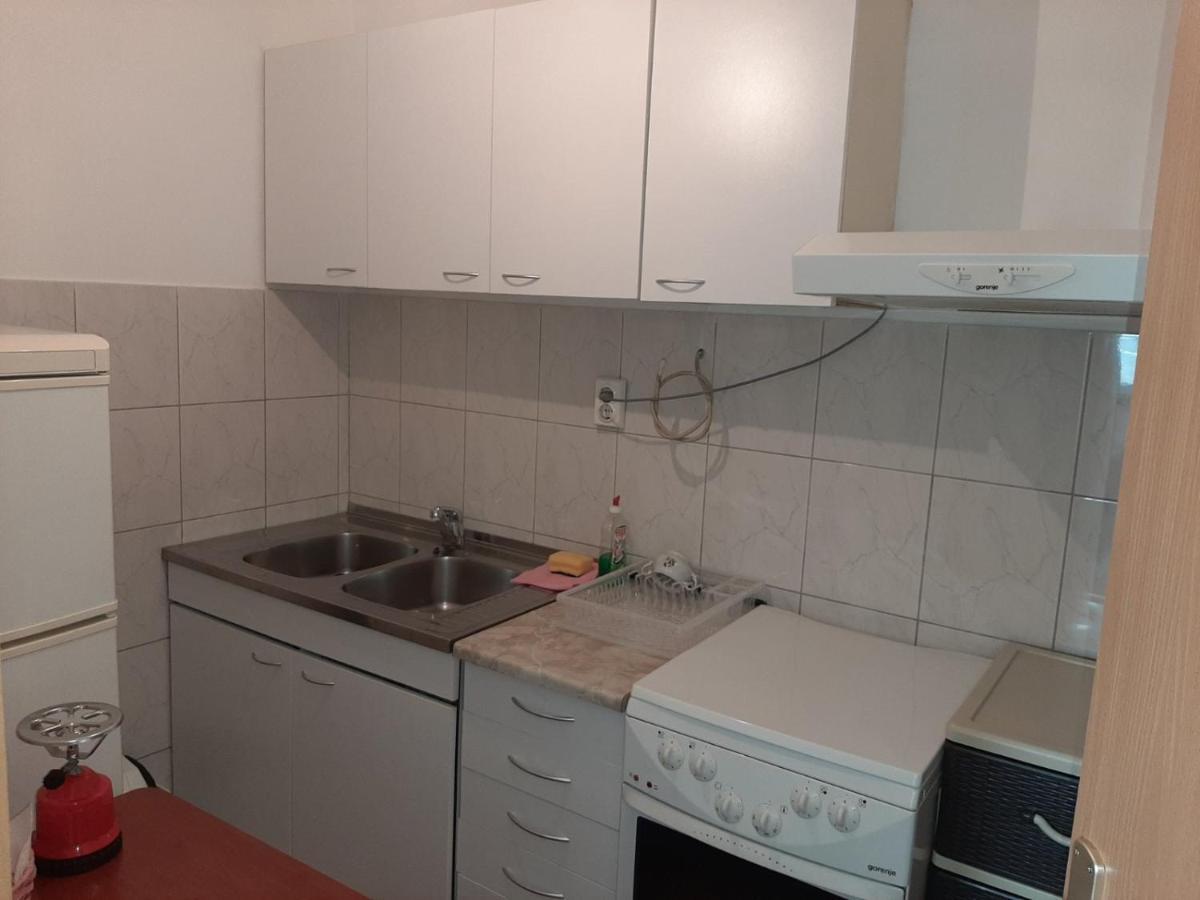 Iv2020 Apartment Skopje Exteriör bild